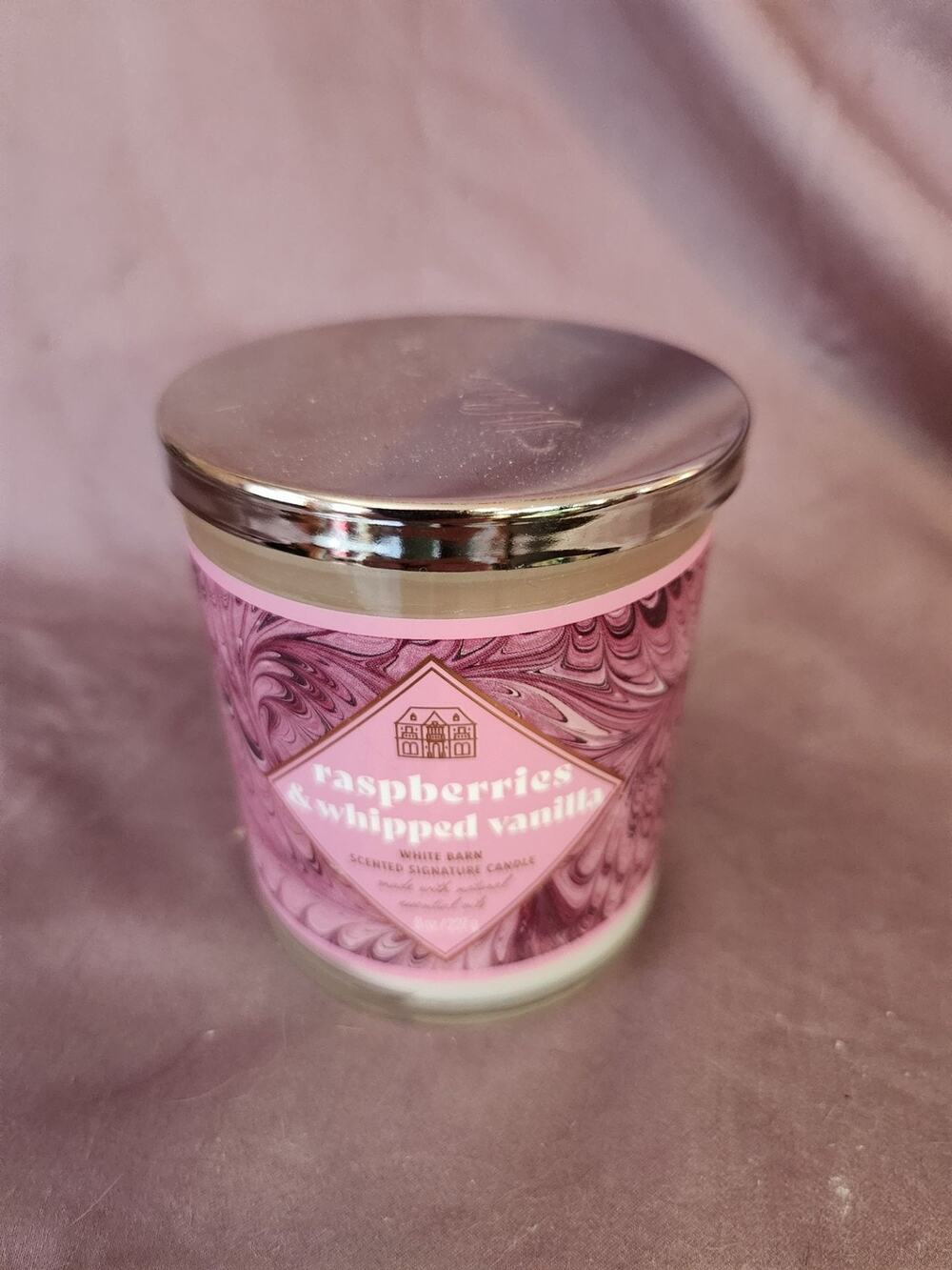 White Barn Raspberries & Whipped Vanilla 8oz Scented Candle